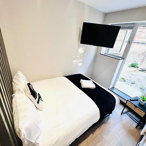 London 1 Central Studio Like A Hotel Room